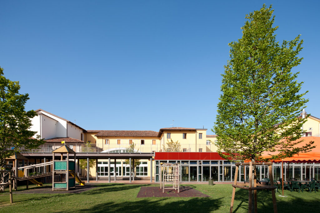 Vista campus e suo parco giochi