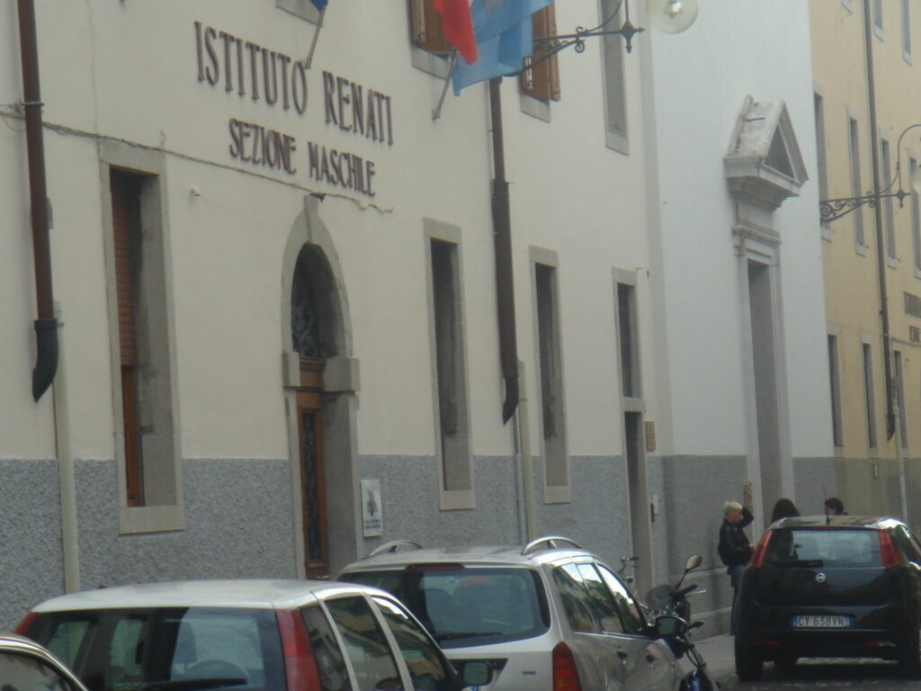strada e ingresso renati